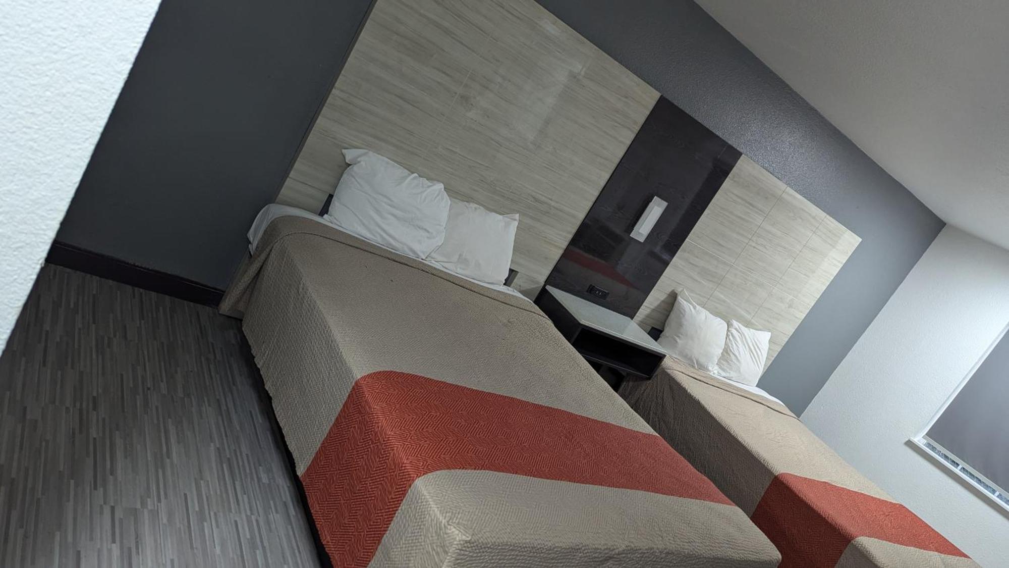 Evergreen & (adults Only) Motel 2*